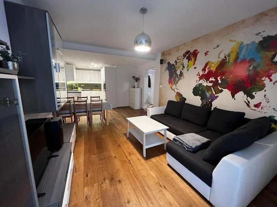 Apartment Porec, Tolle 3 Zi-Whg, Sehr Zentral, Top Zustand! Mit Internet Und W-Lan! Croatia