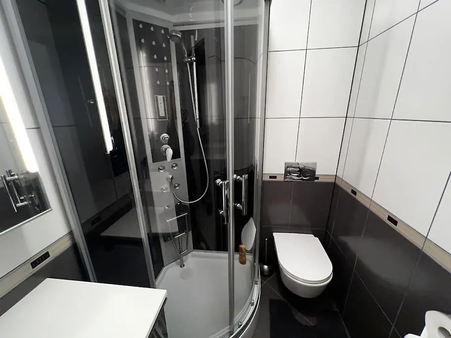 Porec, Tolle 3 Zi-Whg, Sehr Zentral, Top Zustand! Mit Internet Und W-Lan! Apartment Porec